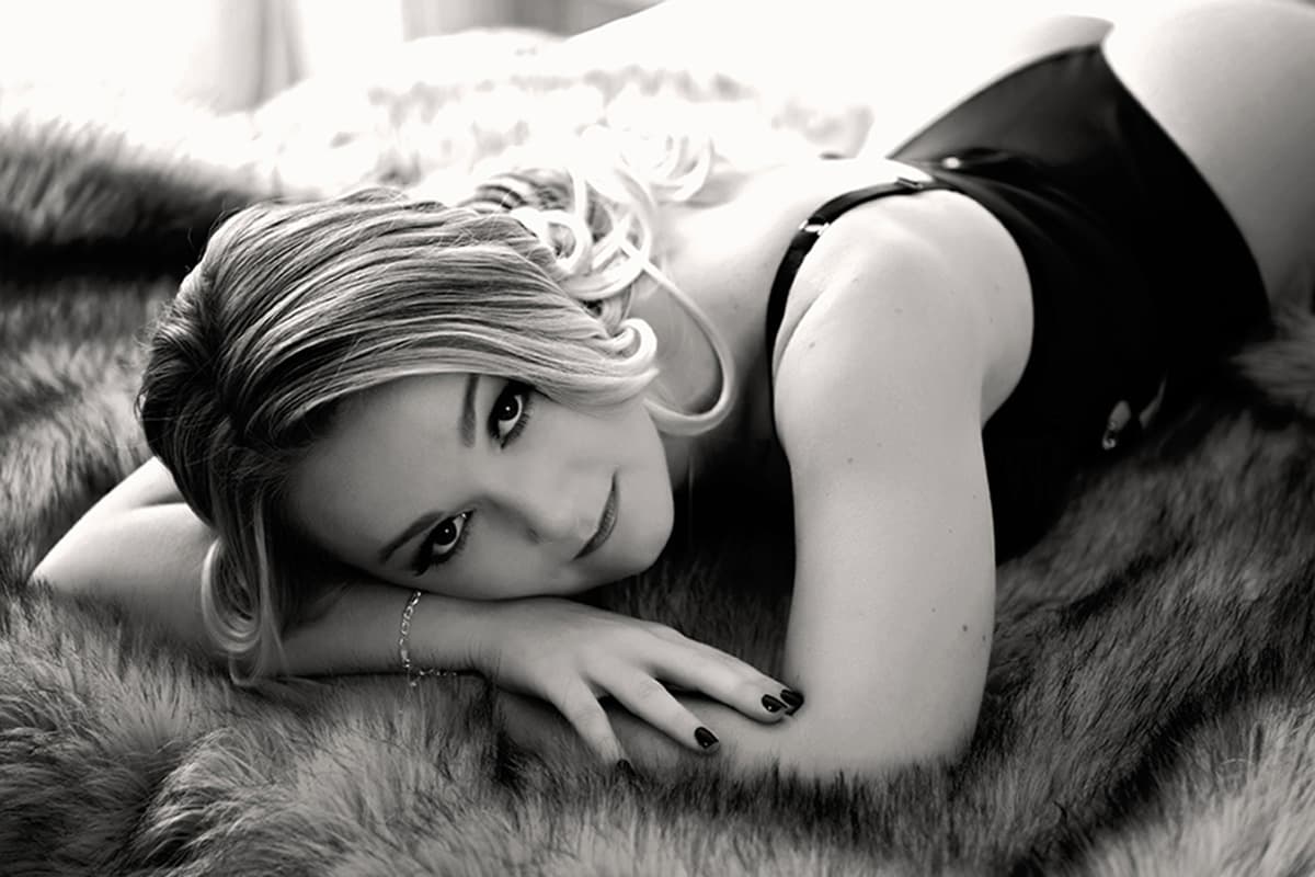 Brisbane's award-winning luxury boudoir photography experience