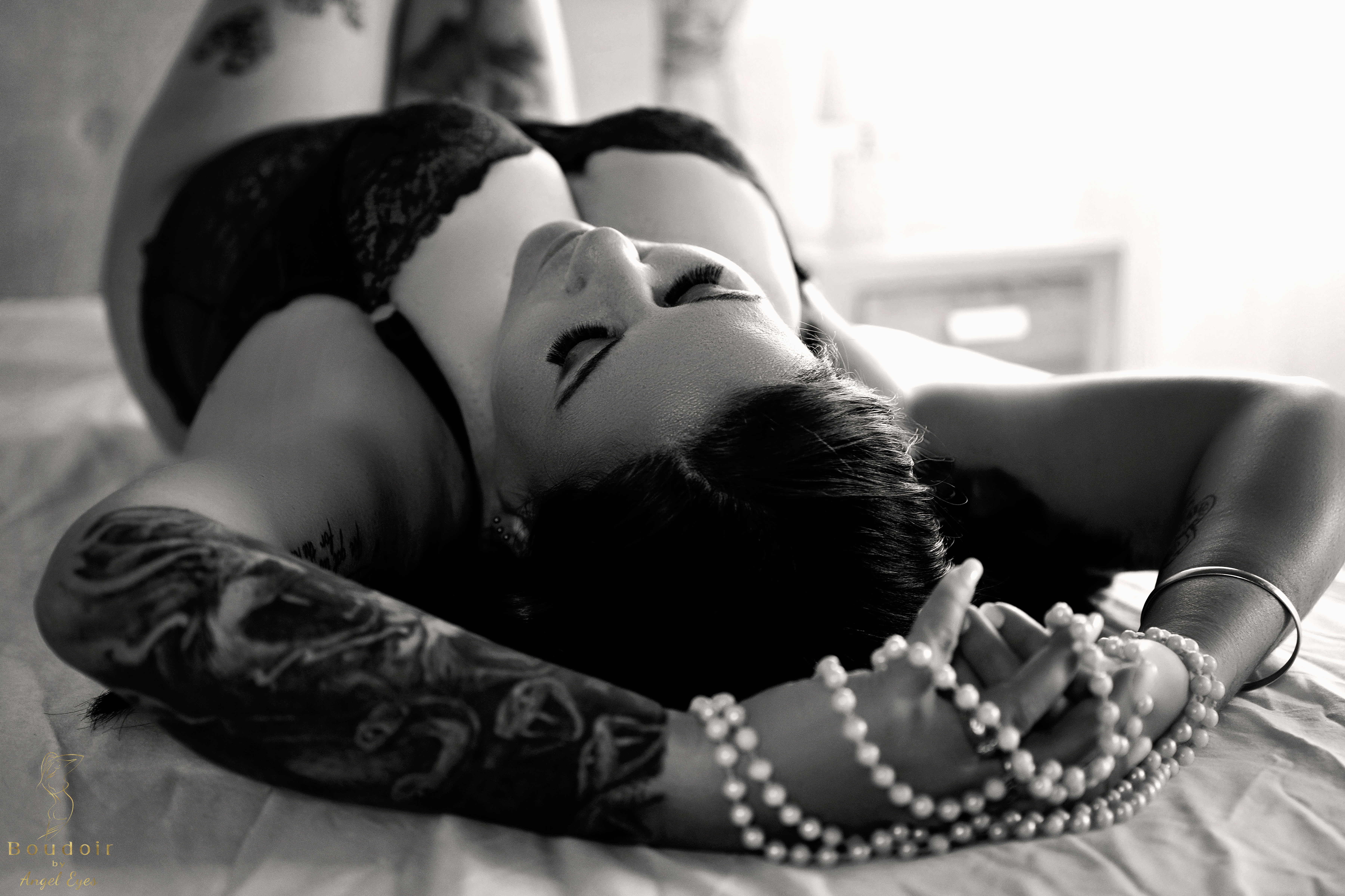 black and white and pearls oudoir brisbane