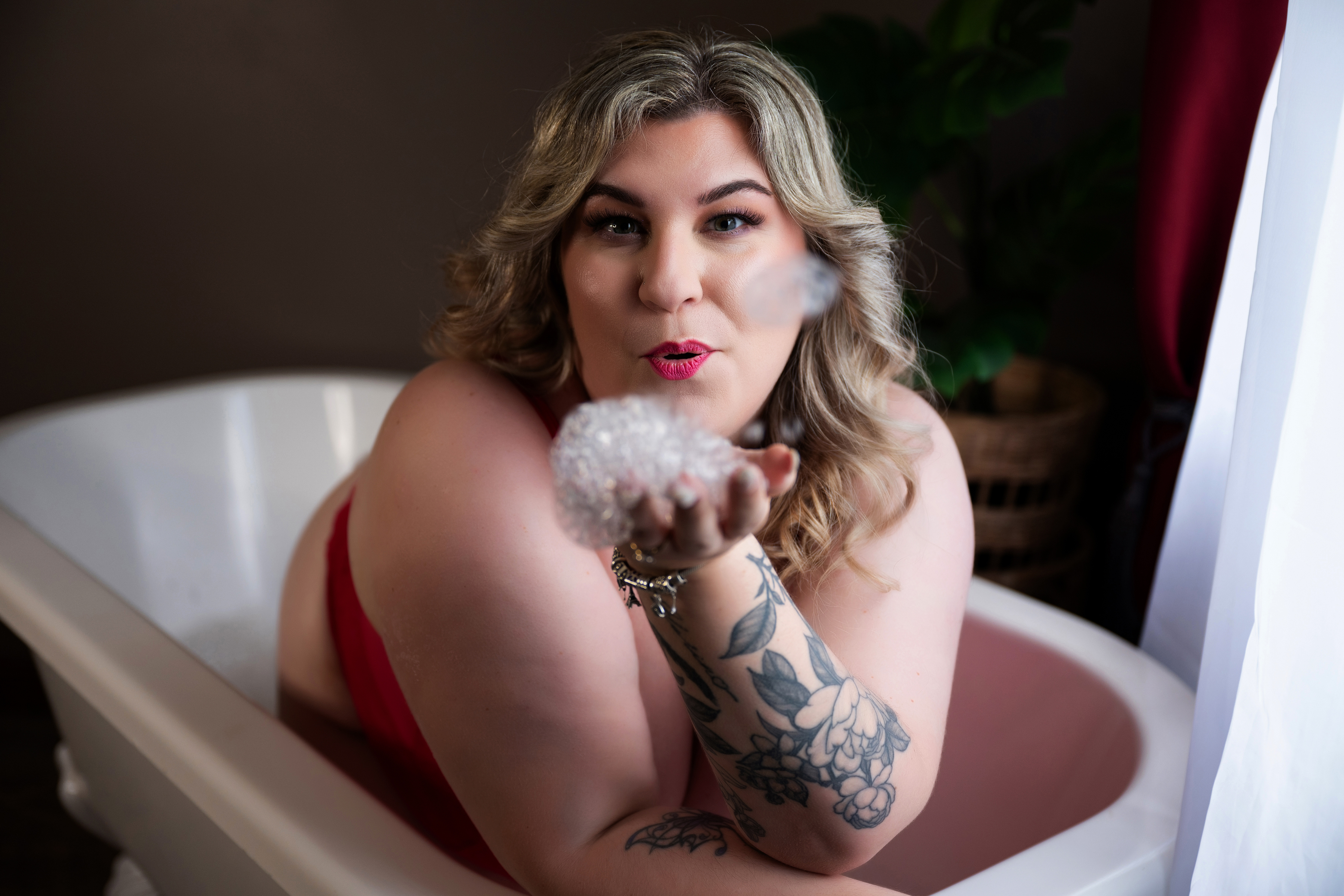 bubble bath boudoir photoshoot Brisbane